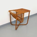 Table d’appoint / table basse avec porte-revue en rotin vintage années 60