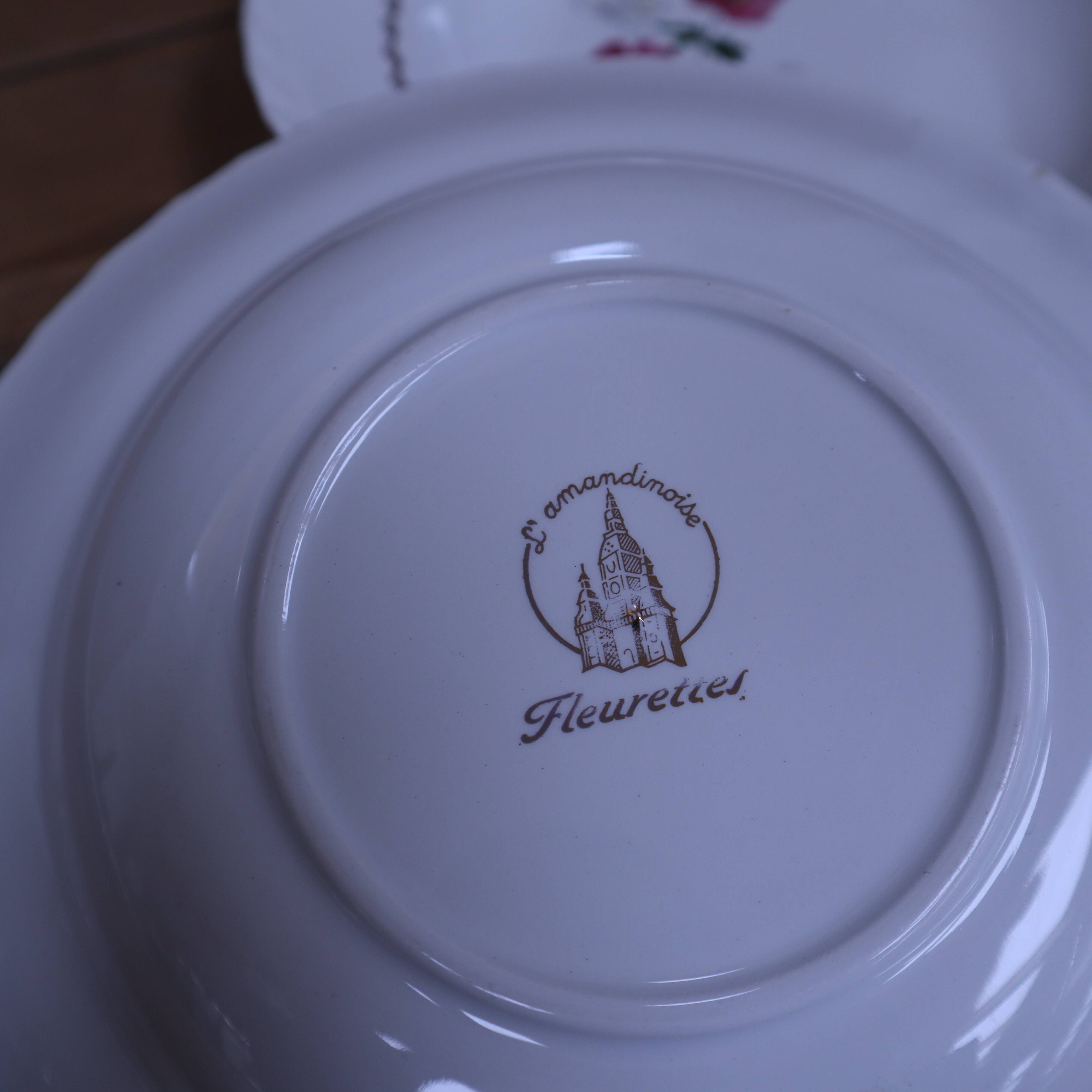 6 deep plates in earthenware l'Amandinoise with floral decoration.