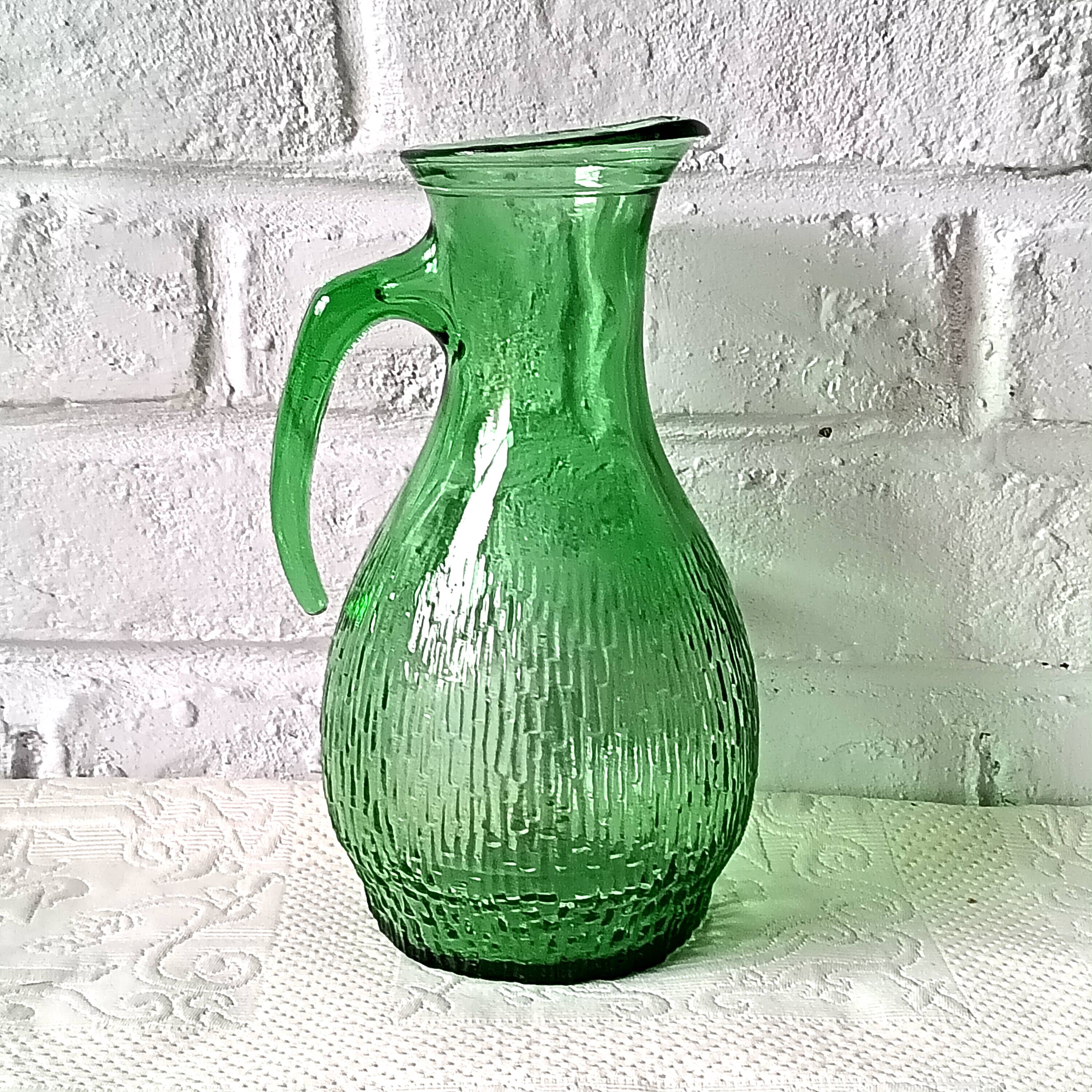 Vintage Bormioli green lemonade service from the 1970s, jug and glasses from Italy.
