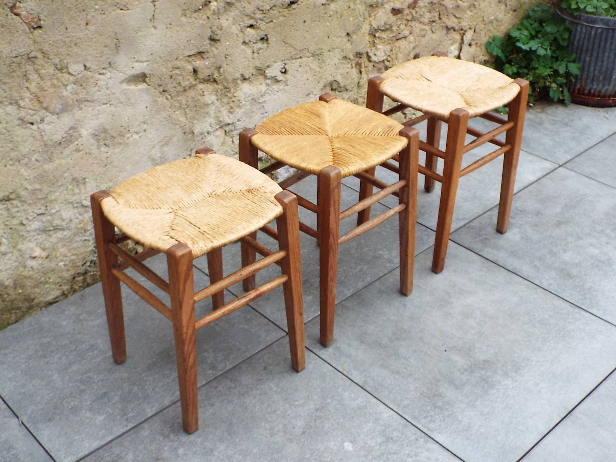 3 tabourets paillés