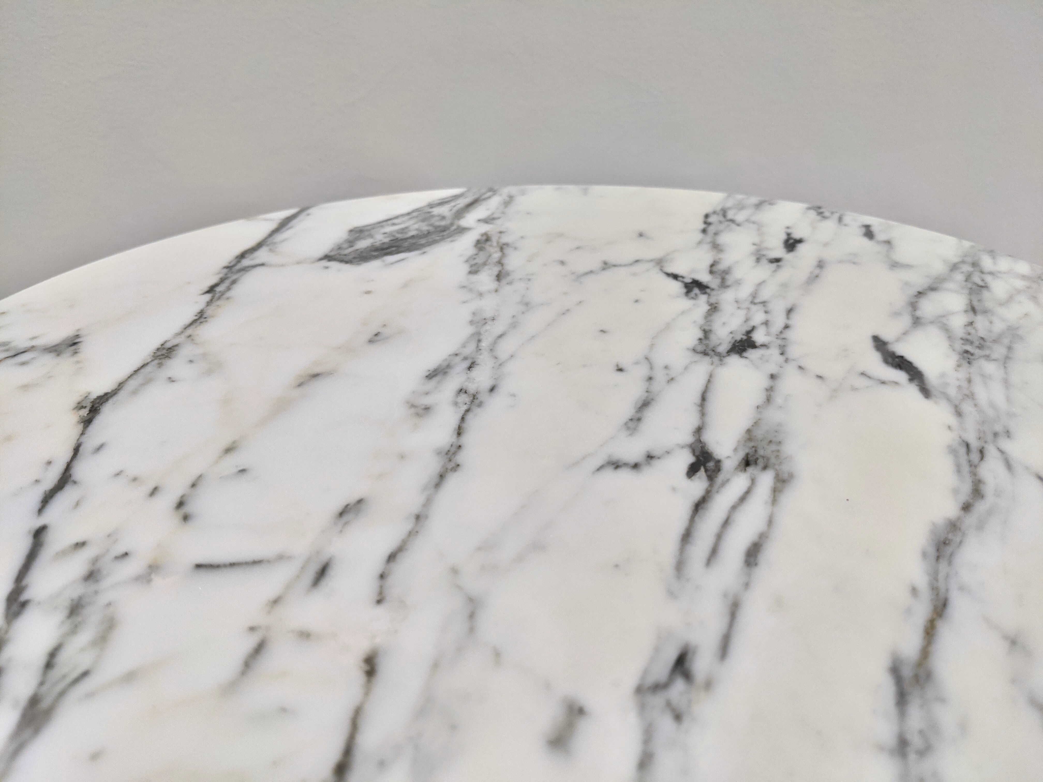 Healing by Eero Saarinen for Knoll