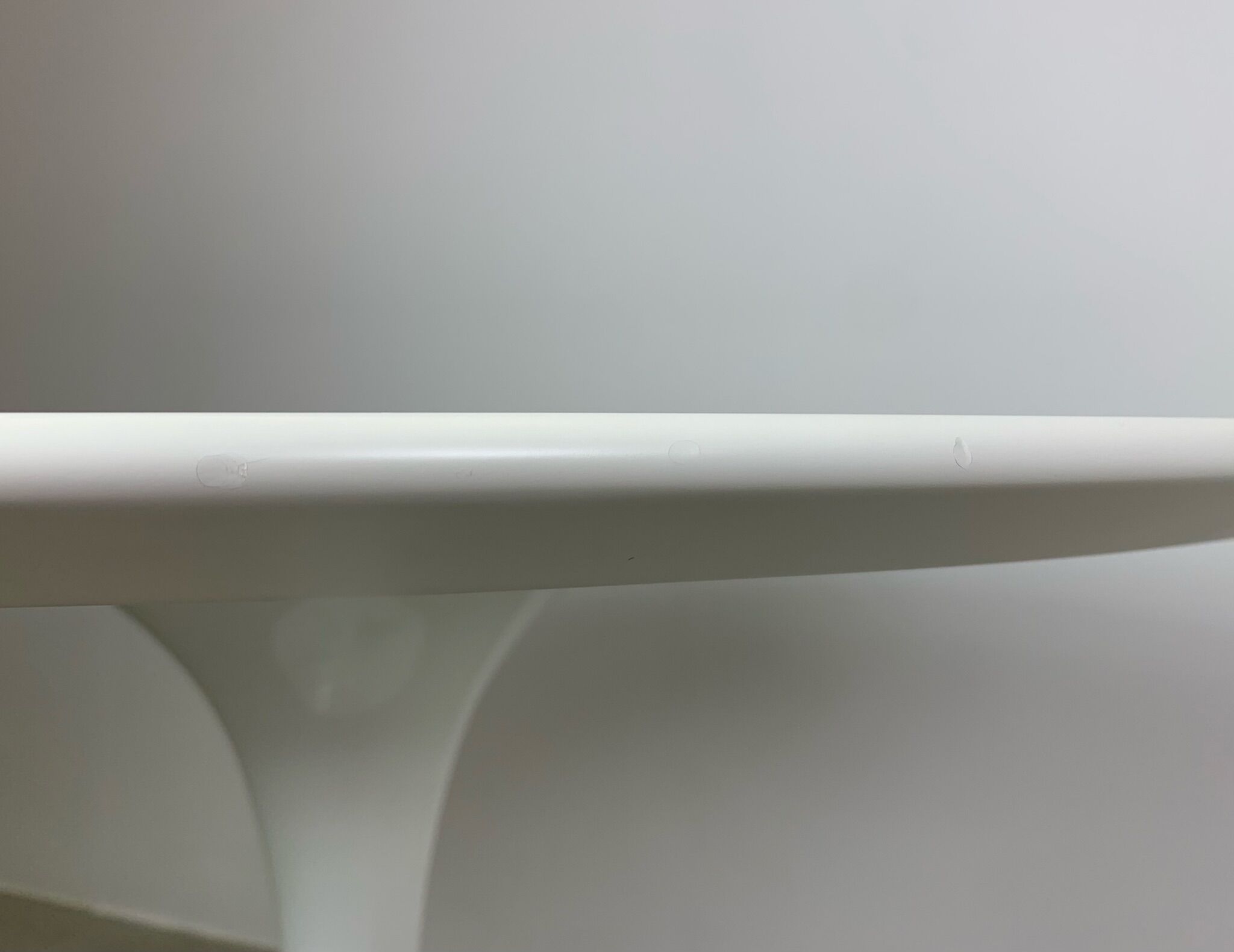 Eero Saarinen Tulip Dining Table white