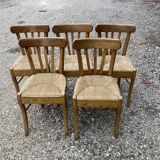 5 mulched bistro chairs