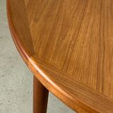Round extending dining table in teak by Velje 1960s Denmark