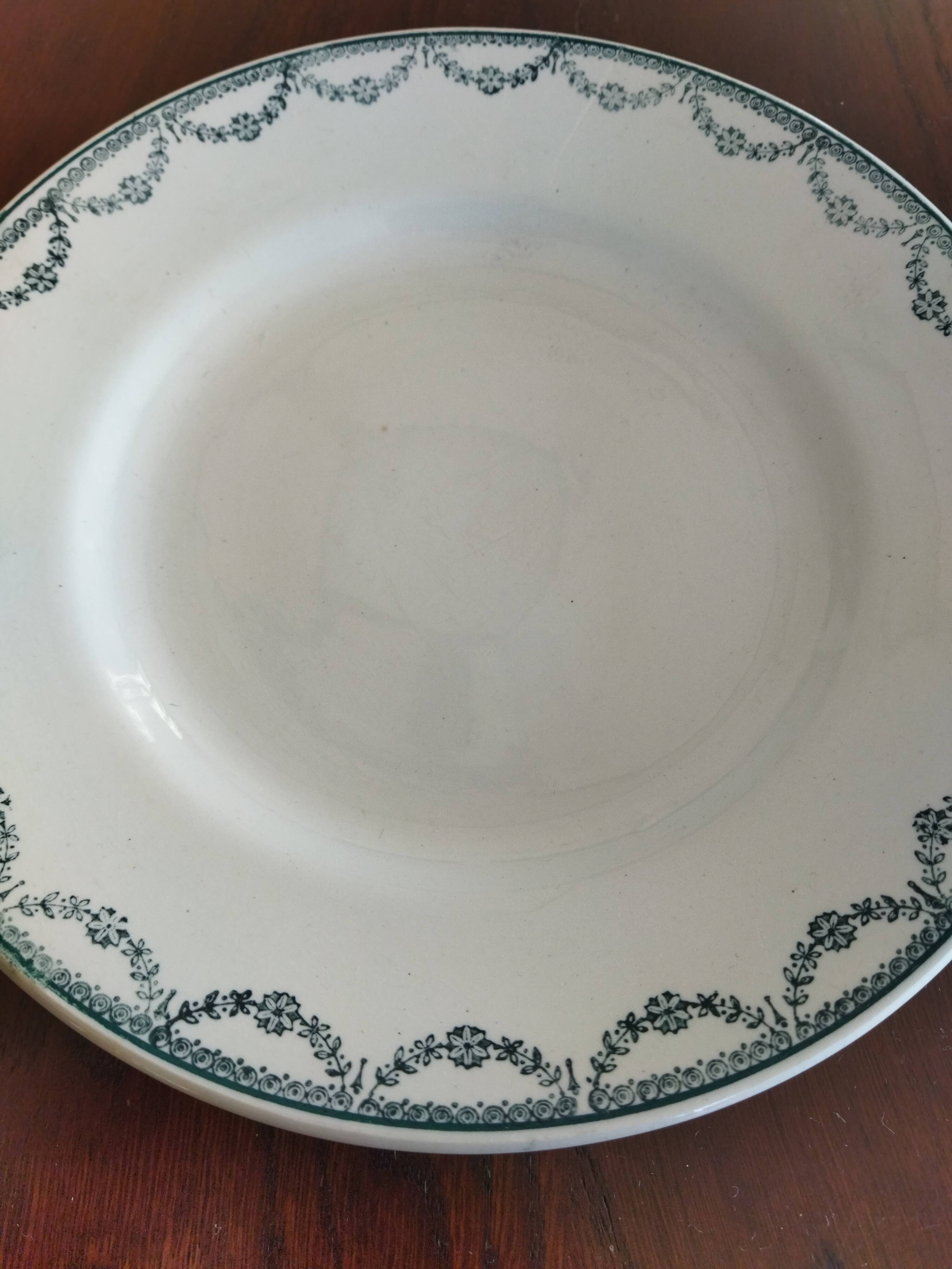 8 iron earthenware plates (St Amand Hamage HB & Cie Sarreguemines Digoin)