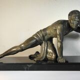 Sculpture régule Art Déco sur socle marbre J. De Roncourt