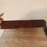 Compartmented wooden shelf