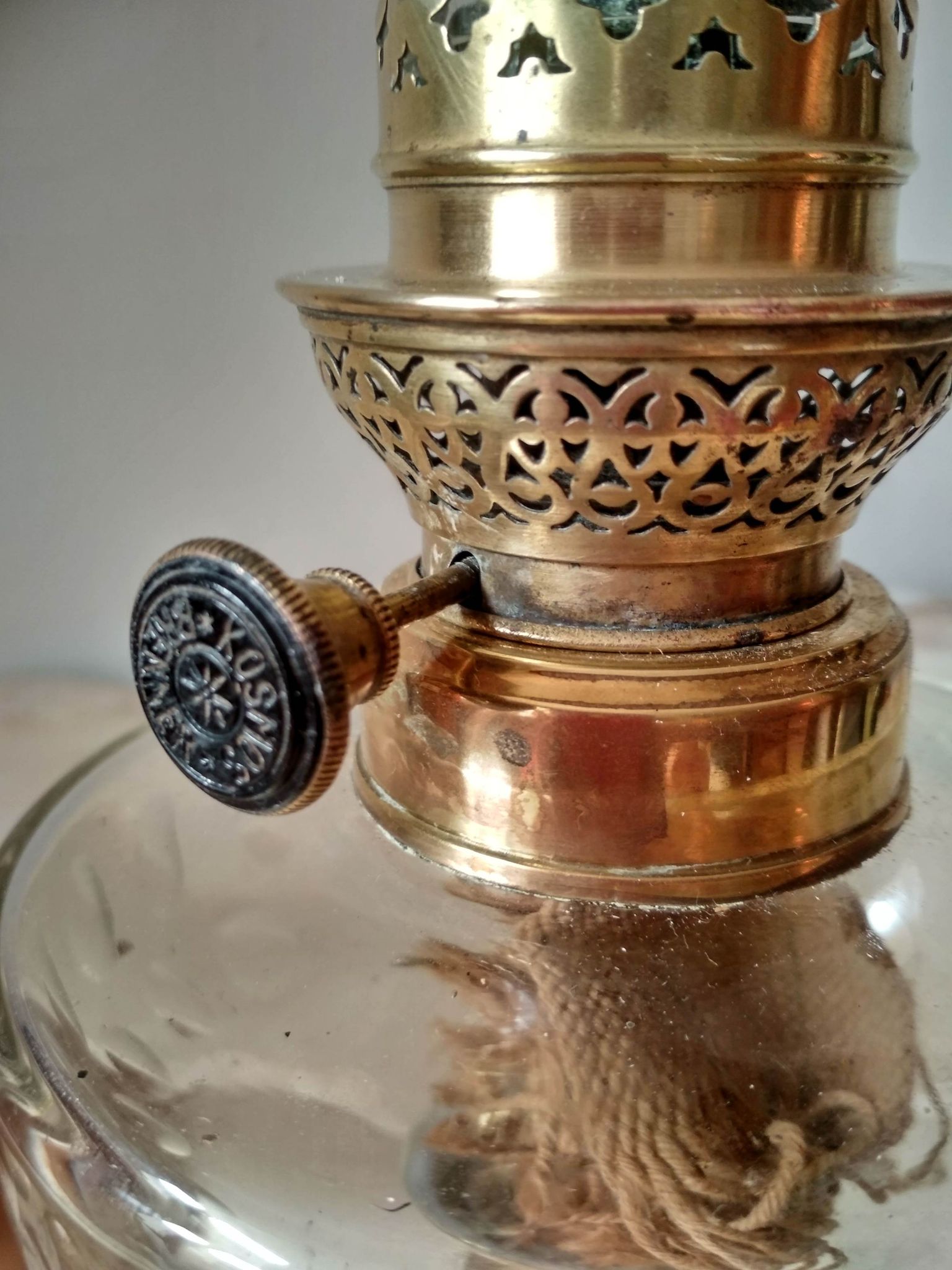 Ancient oil lamp in green onyx