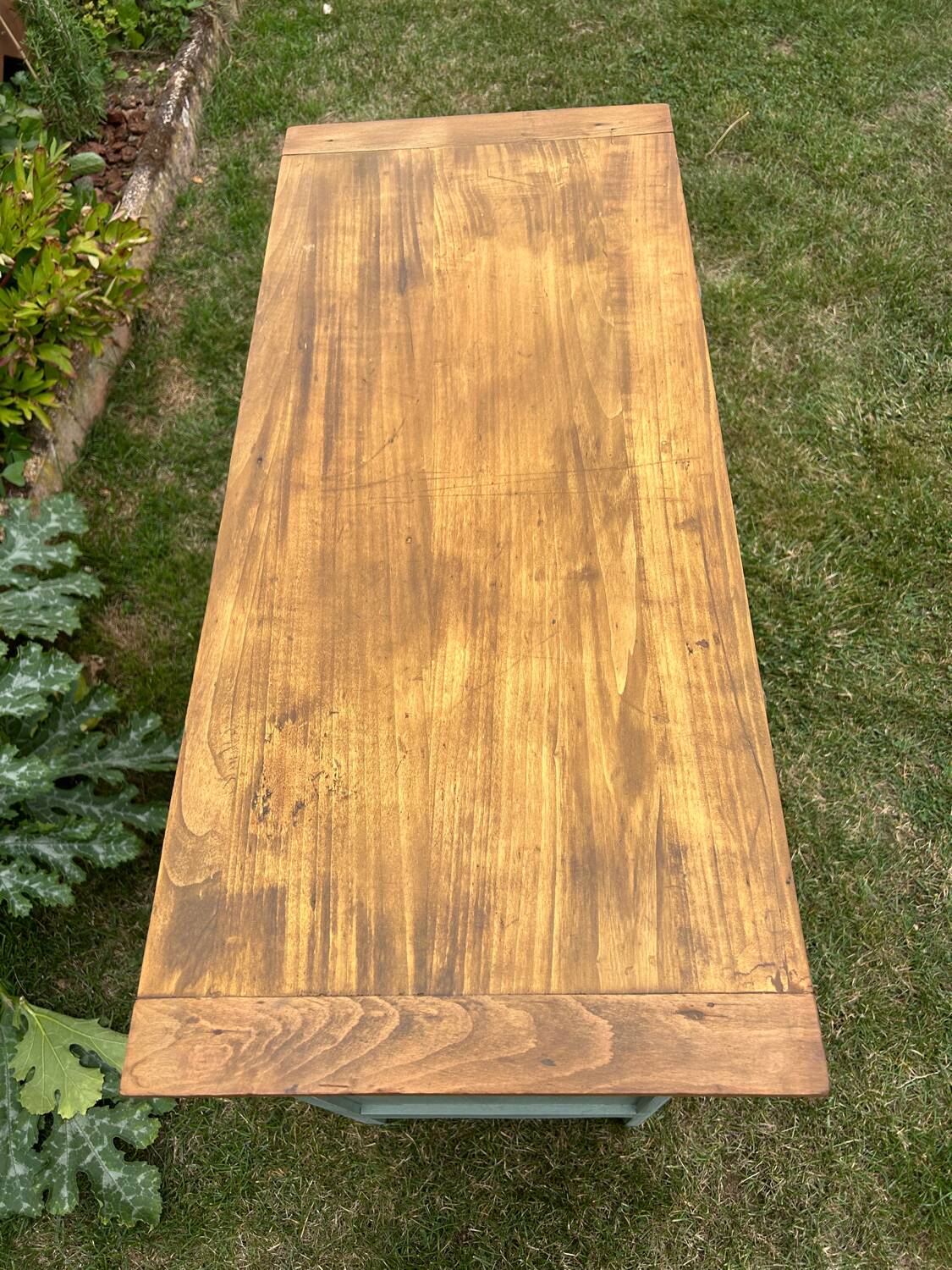 Buffet parisien vintage couleur vert cèdre