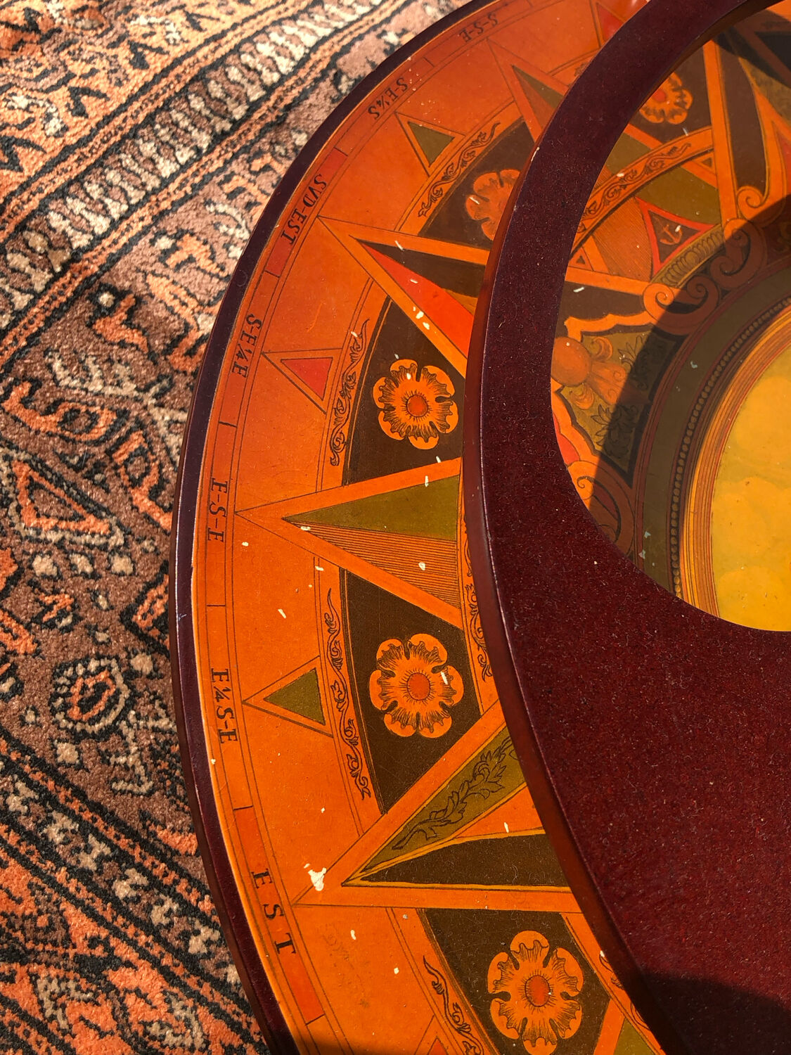 Globe terrestrial bar