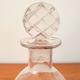 Carafe en verre gravé vintage