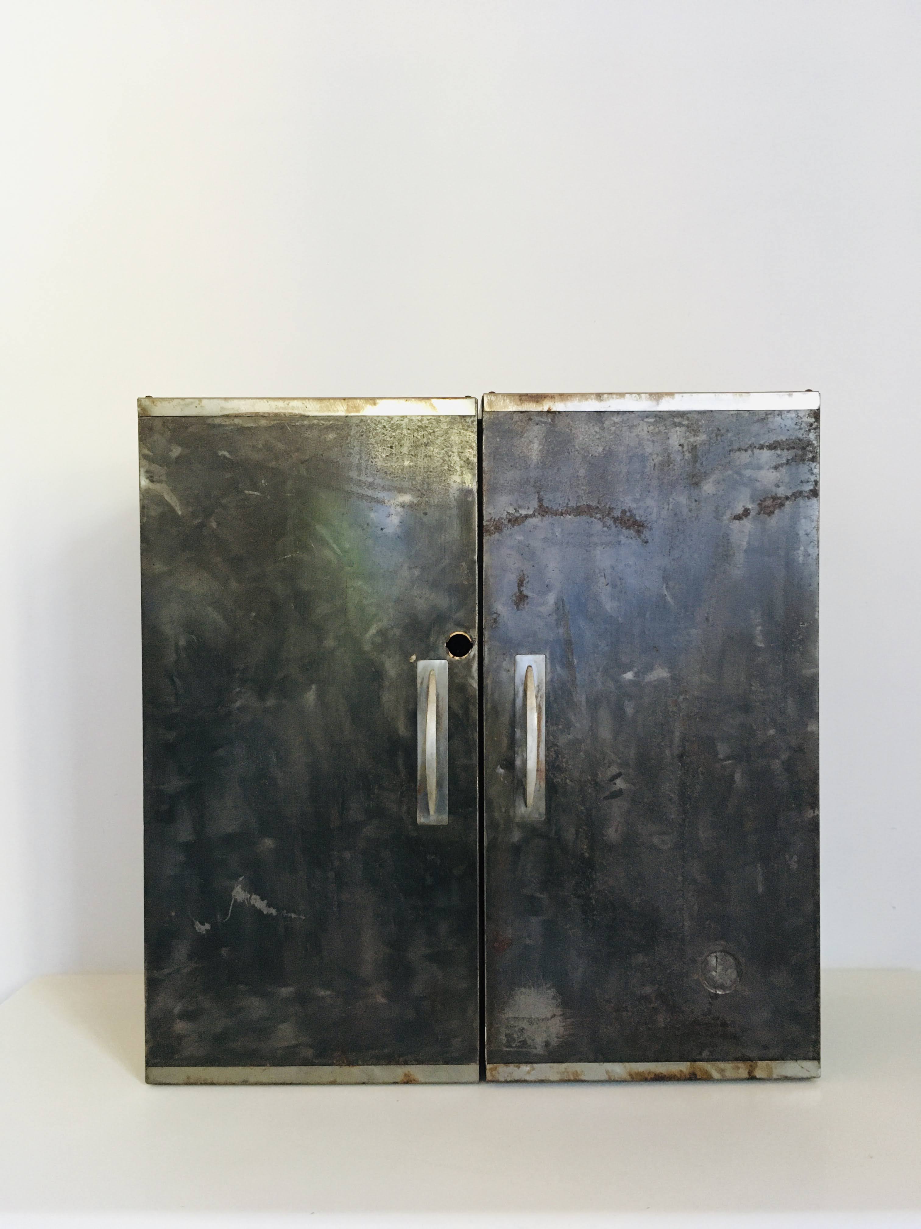 Metal closet