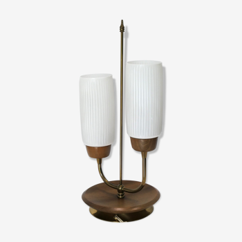 Lampe de table années 1950, 1960 métal doré bois et opalines blanches