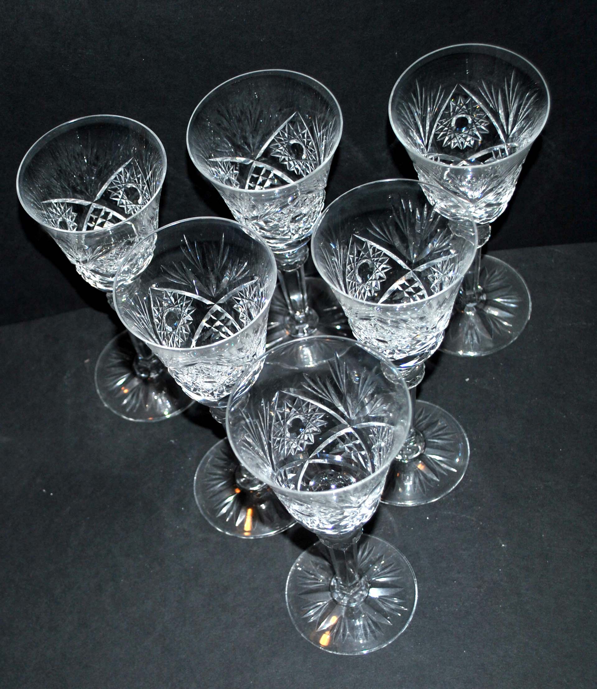 Series of 6 Lemberg / Saint-Louis diamond-cut crystal water glasses? 19cm