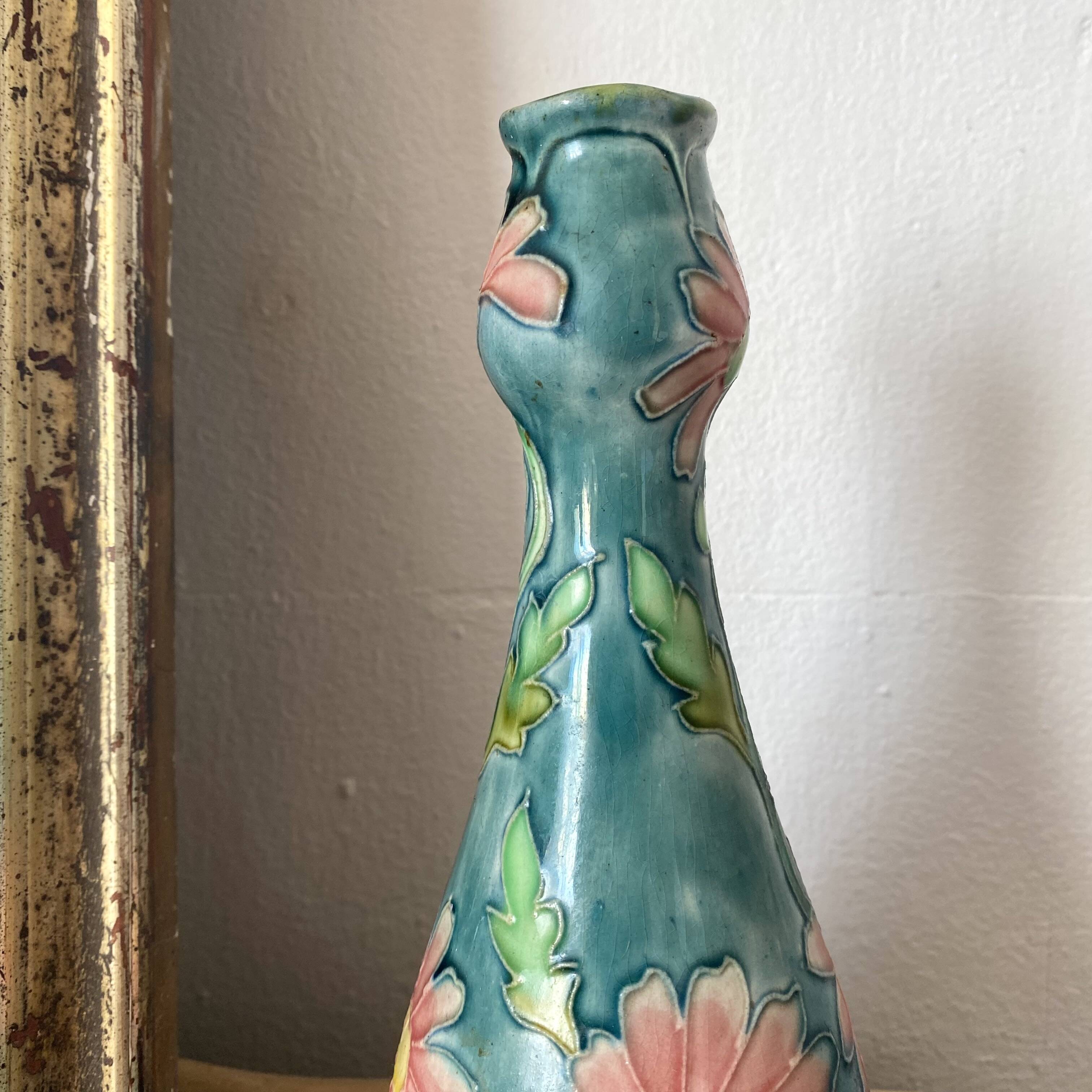 Antique Art Nouveau vase 20 cm