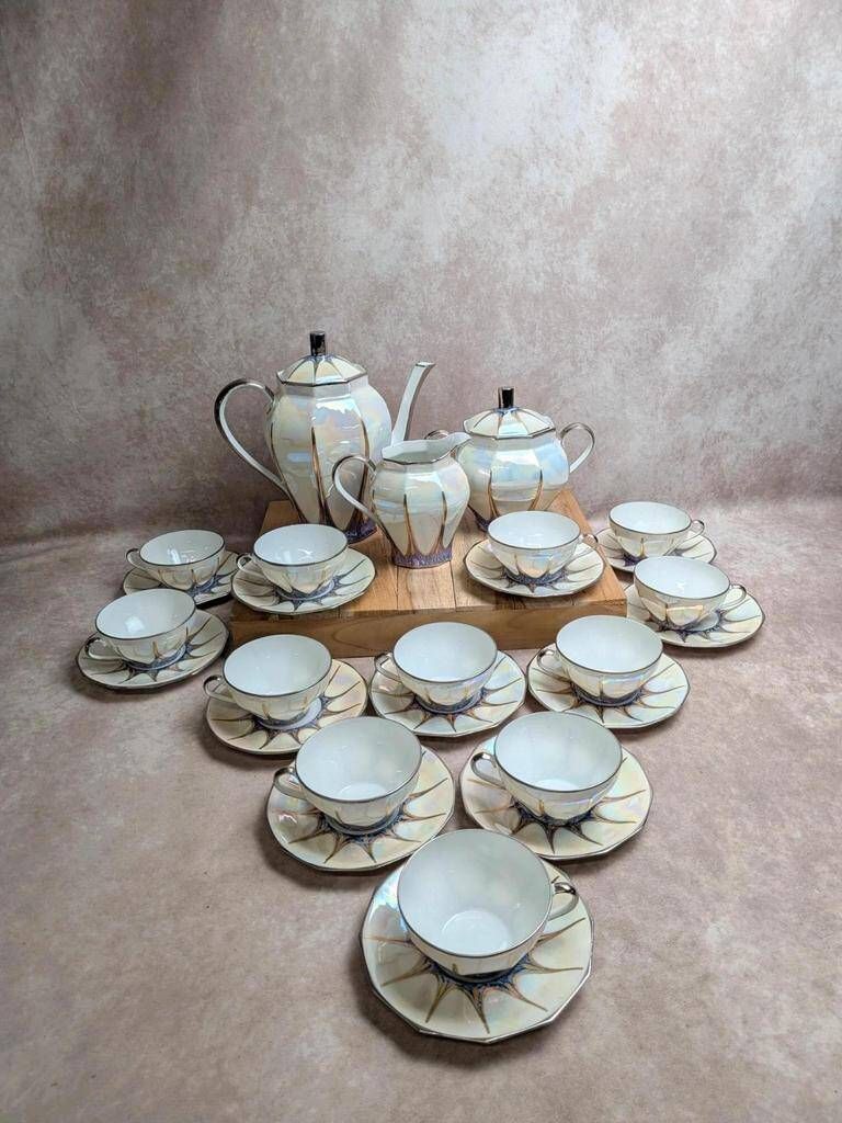 Art Deco coffee service Limoges Unique signed Pailles – 27 pieces in iridescent porcelain