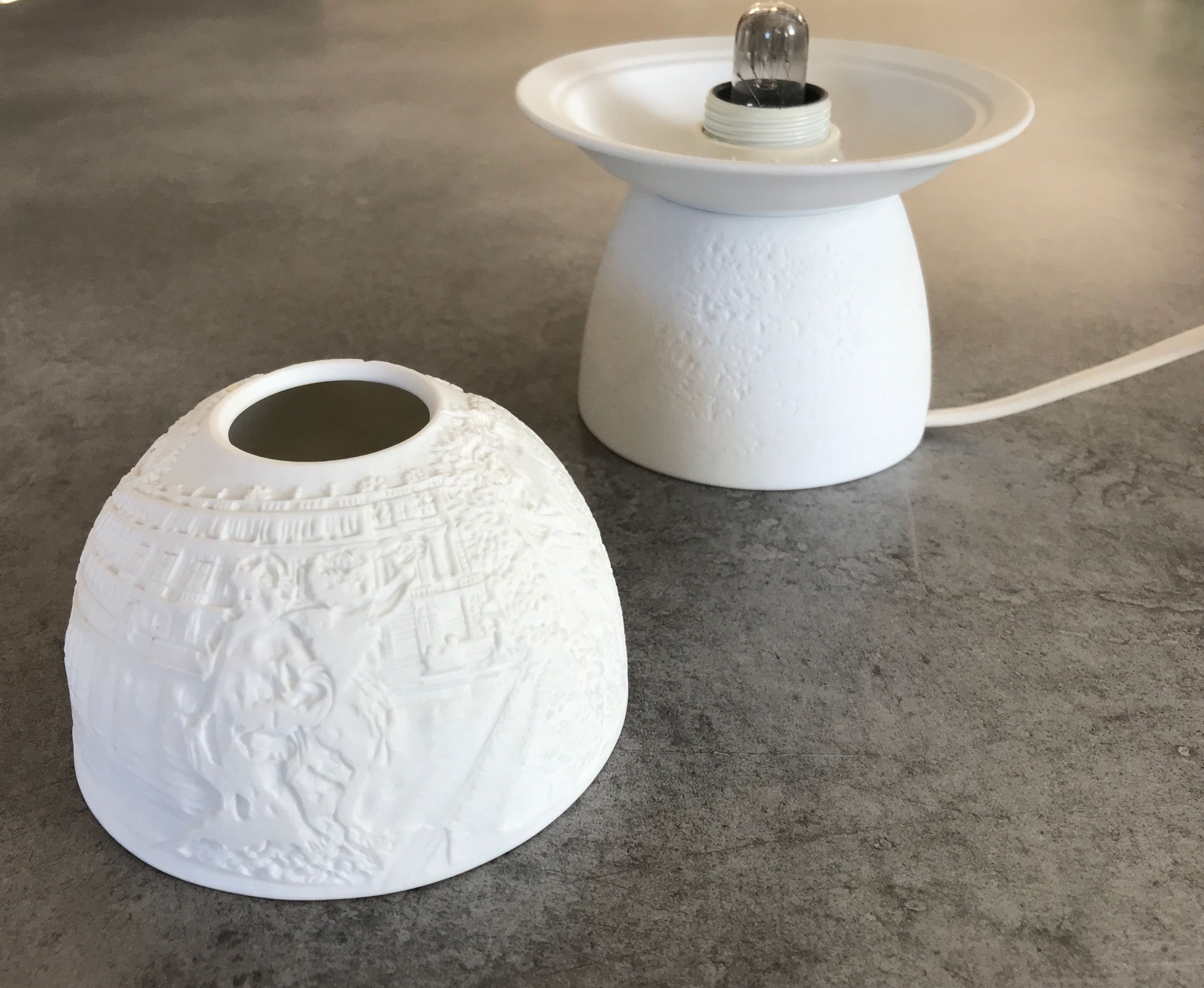 LAMP Night light Lithophanie BERNARDAUD Limoges in BISCUIT decoration VERSAILLE signed