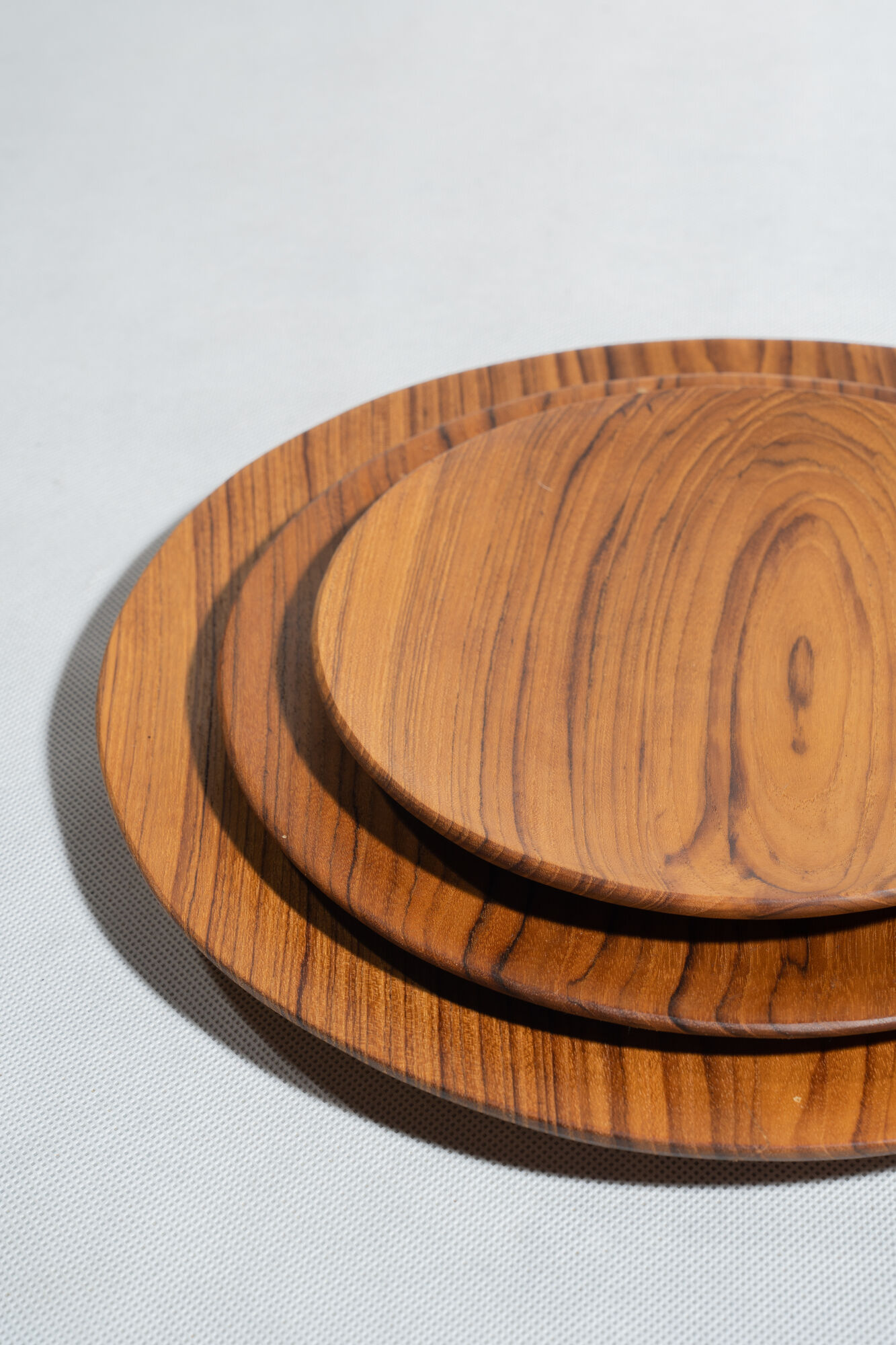 Set of 4 flat monoxyl teak trays