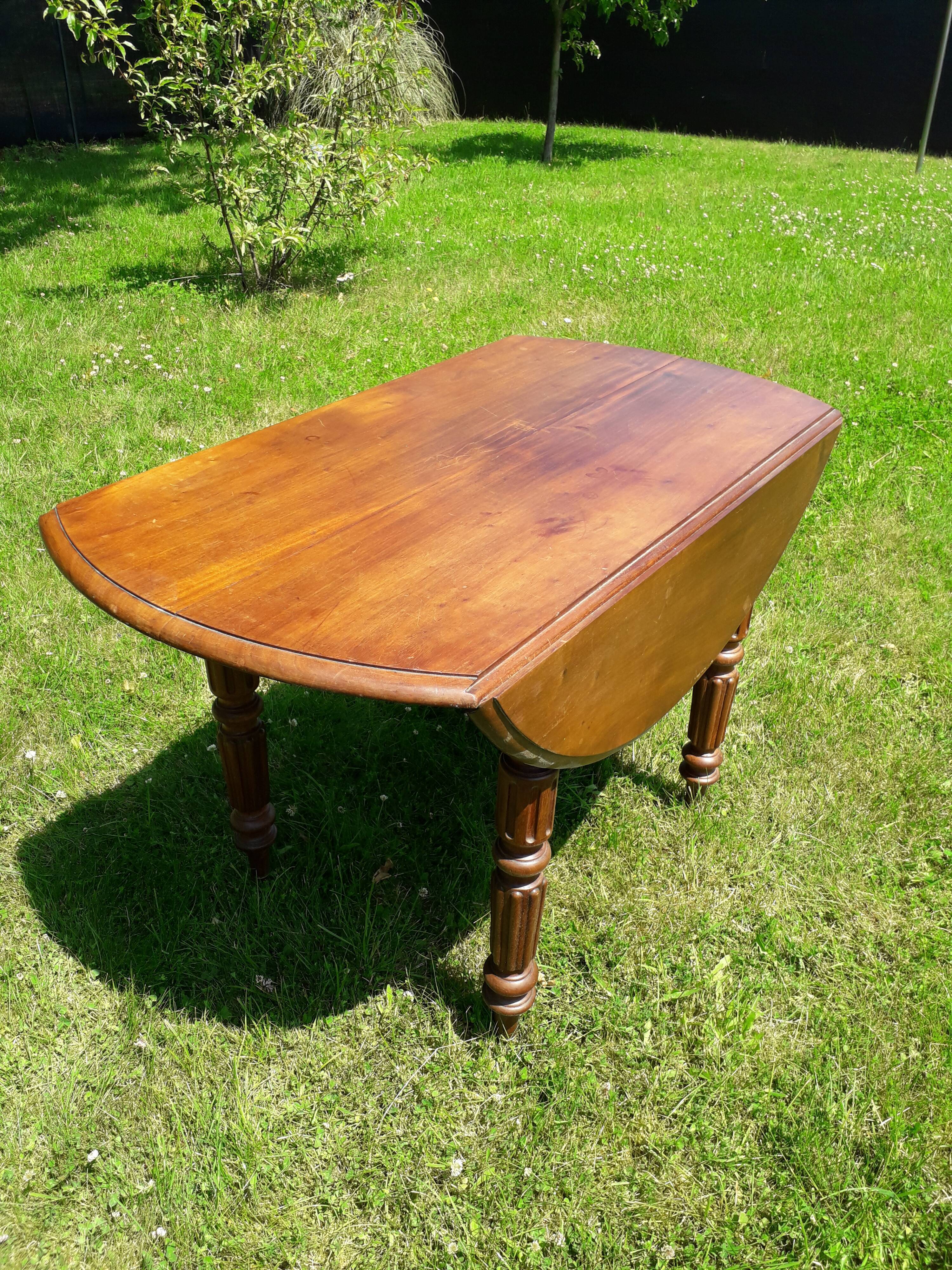 Louis Philippe style round table