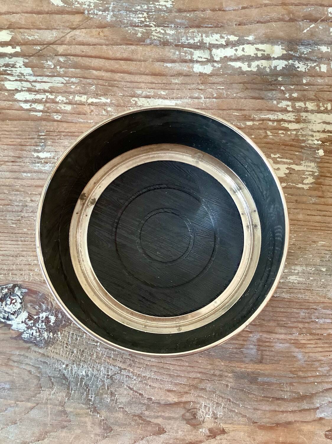 Silver metal bottle coaster