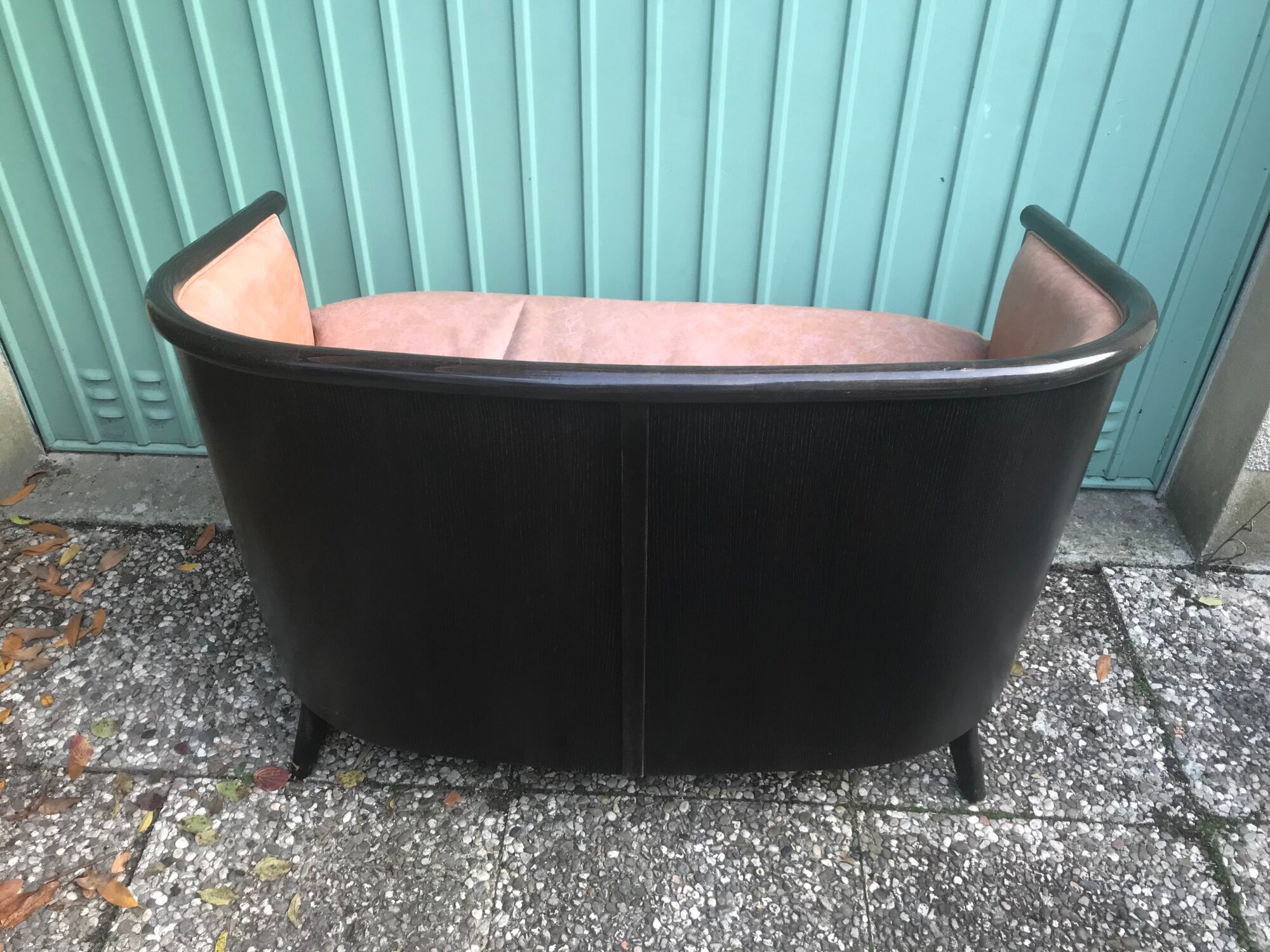 Lot of 2 armchairs and a sofa from Baumann in black wood and marble rose leather