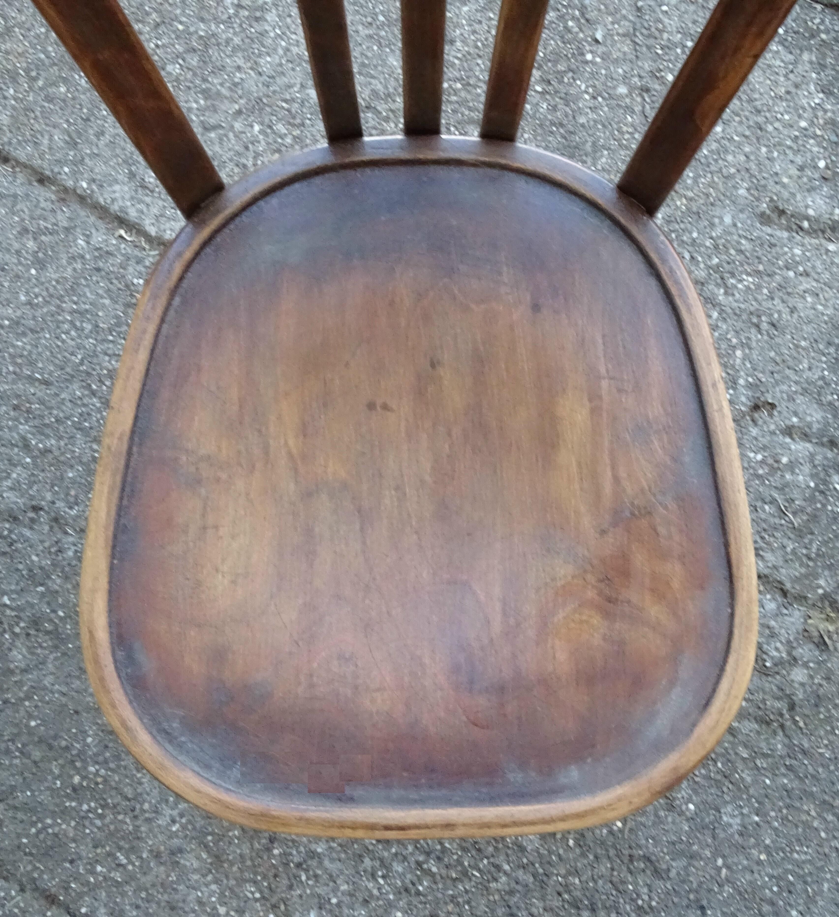 Paire de chaises bistrot Baumann 1955 assise bois