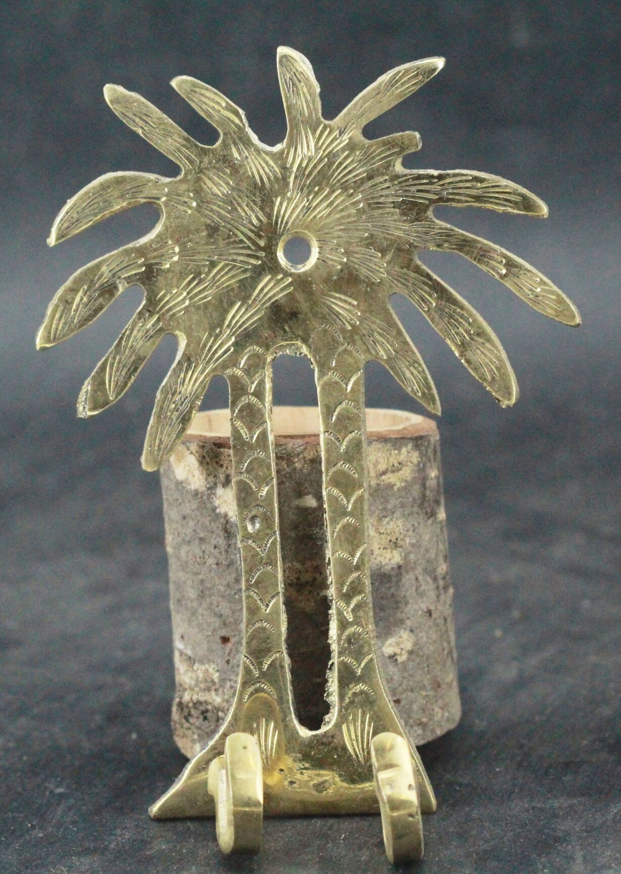 Brass palm towel rack