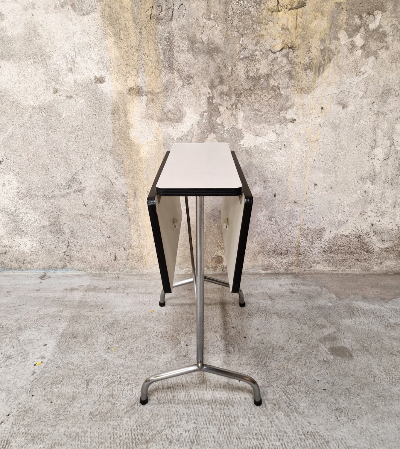 Formica folding table