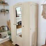 Armoire parisienne