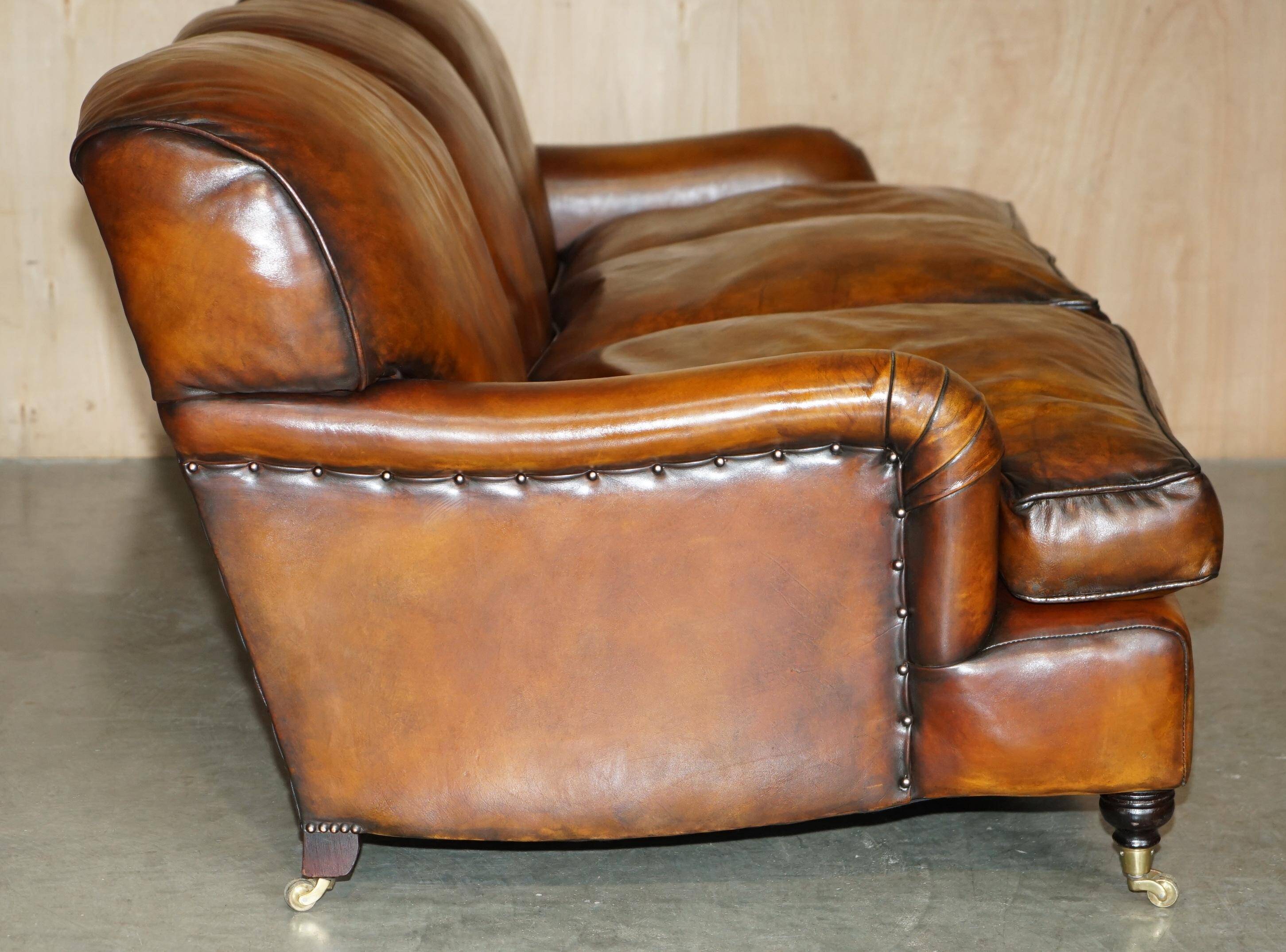 Restored leather Howard & Son canapé style, 204 cm