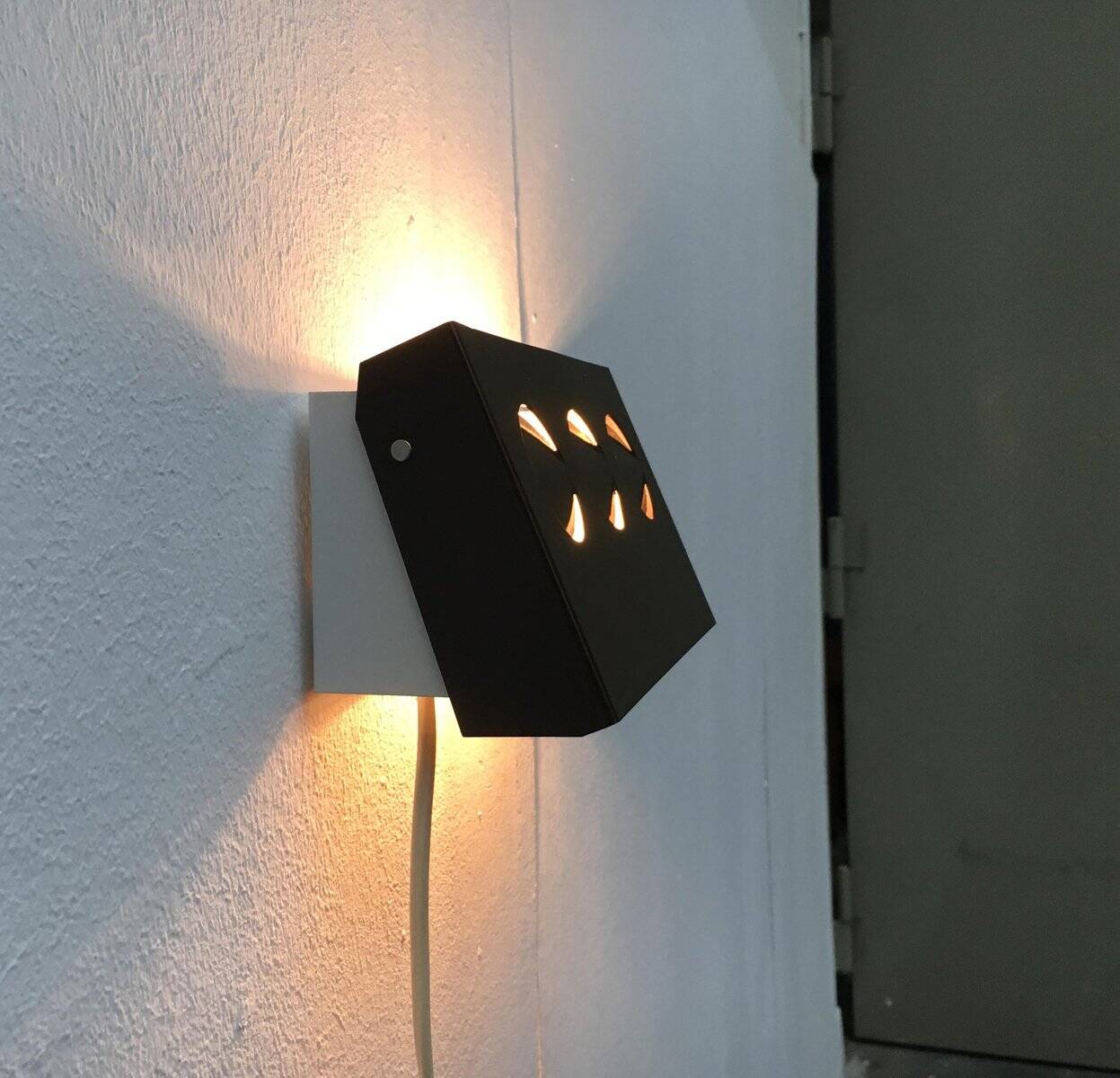 Lampe murale danoise vintage de l'ère spatiale de Hamalux