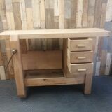 Carpenter's workbench
