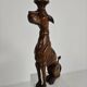 Statue de lévrier en bois sculpté à la main - XXe siècle