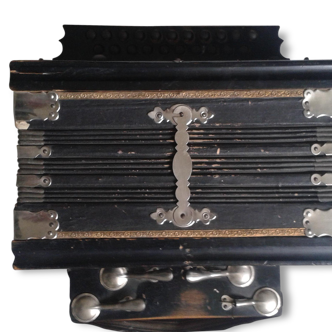 Très ancien accordéon flûte/orgue en bois noir laqué