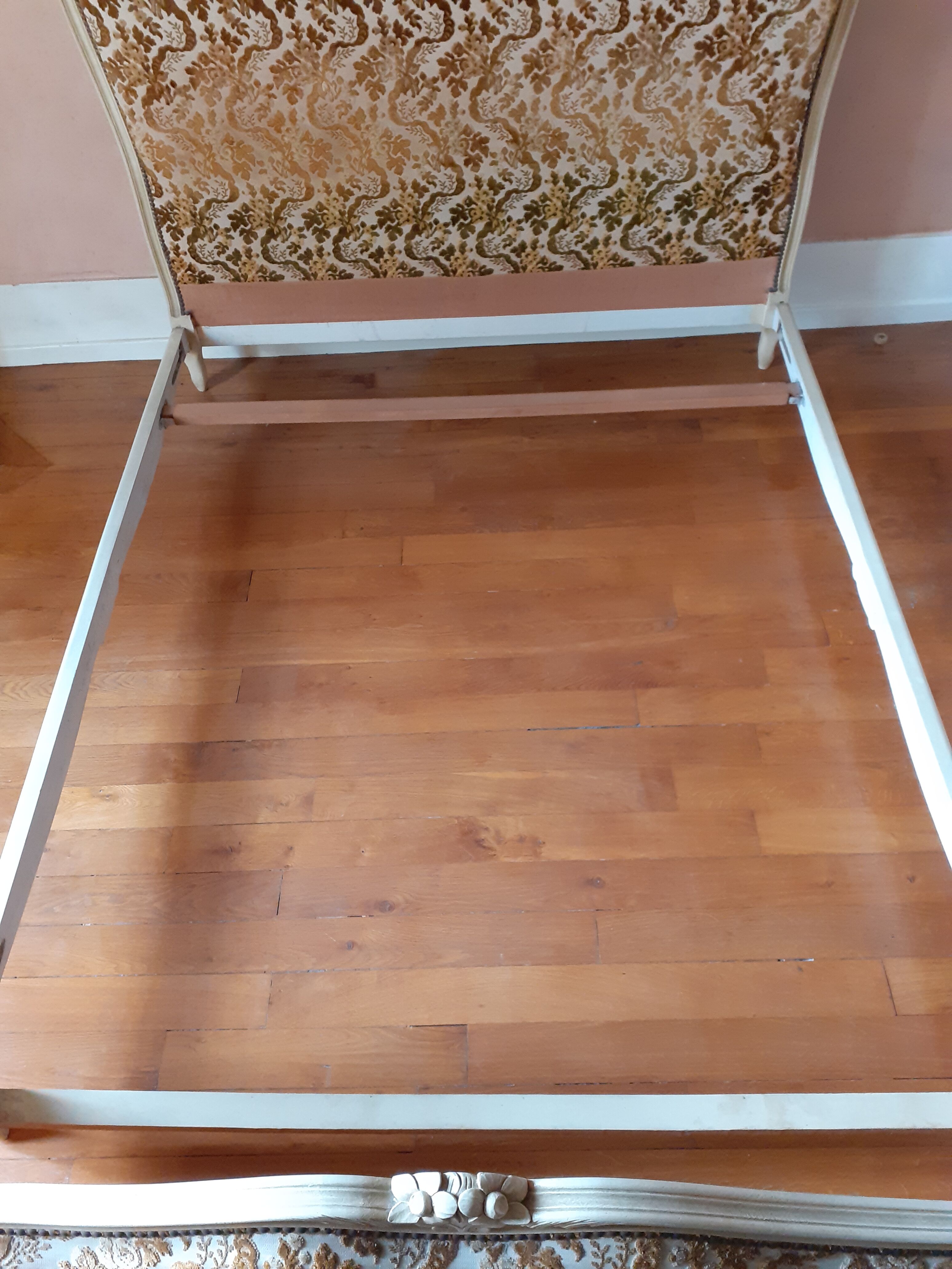 Basket bed Louis XV style