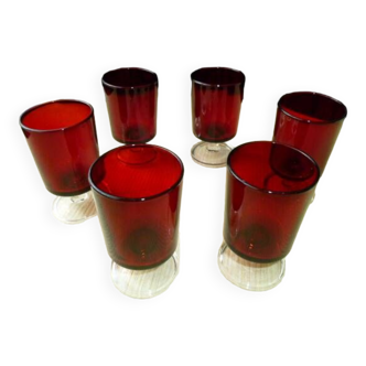 6 vintage Luminarc wine glasses Ruby color