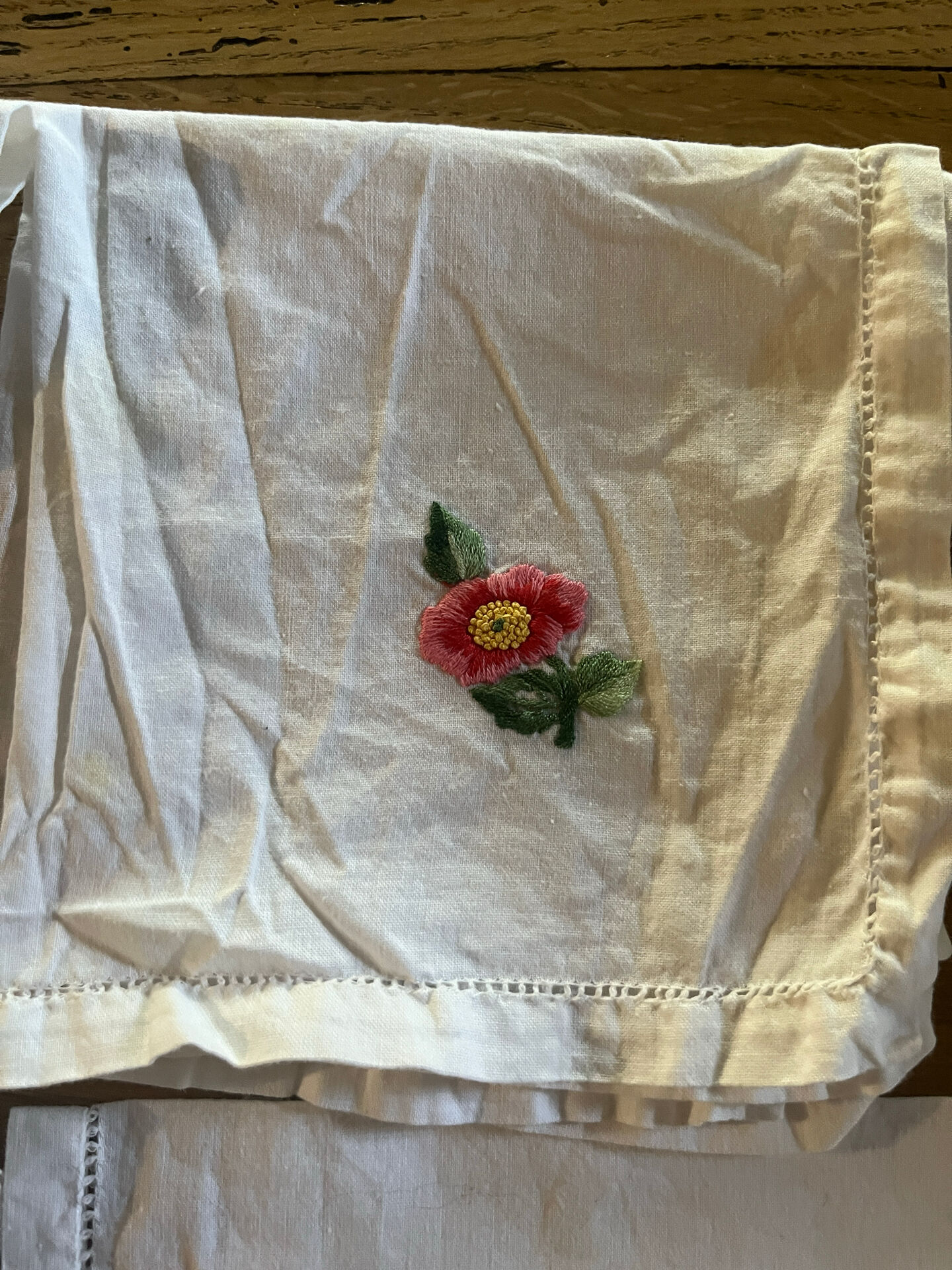 4 old table napkins