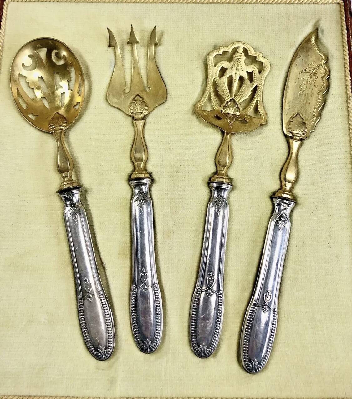 Couverts à Mignardises – Manche Argent Fourré, Doré, 4 Pièces, Début 1900, France