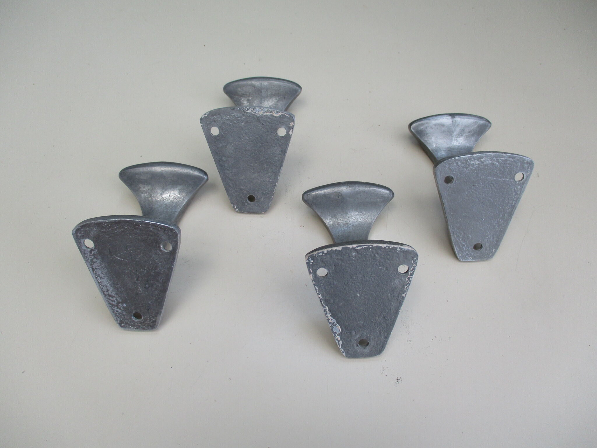 4 PATERES made of aluminum cast industrial design