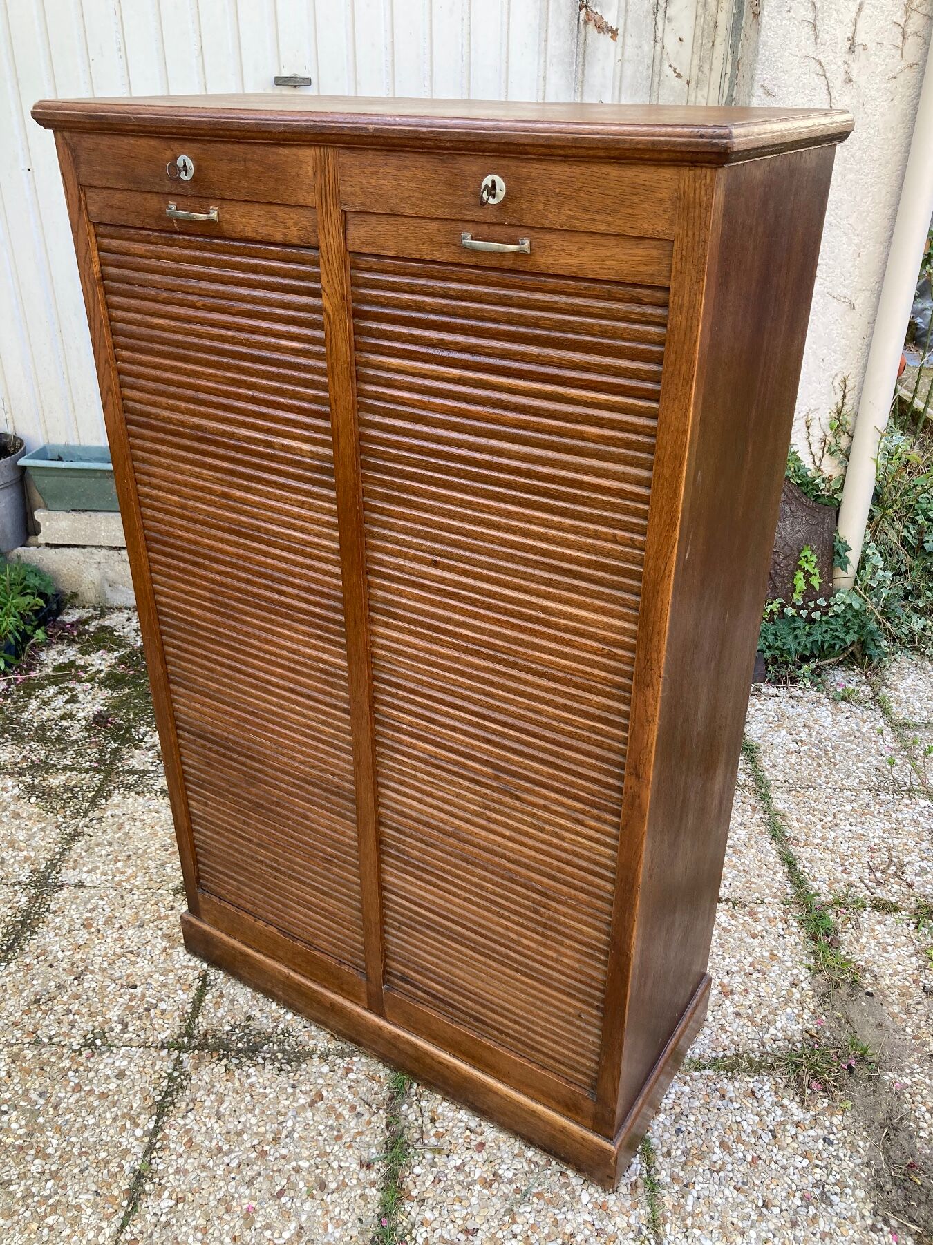 Vintage double curtain binder