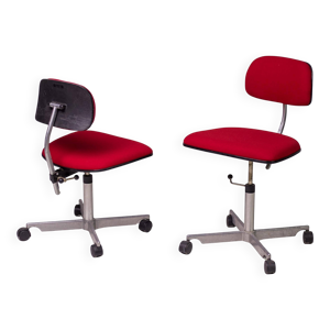 Chaises de bureau rouges