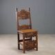 Chaise baroque ancienne en noyer sculpté, XVIIe siècle