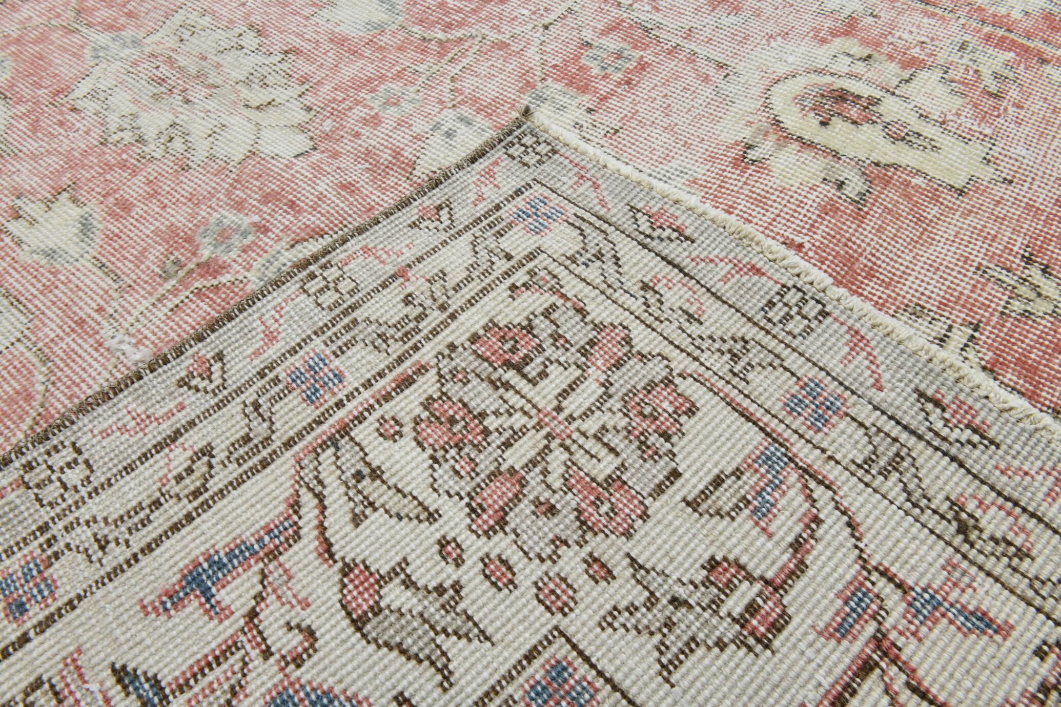 Farmhouse floral vintage area rug 322x219cm