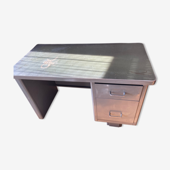 Bauche metal desk
