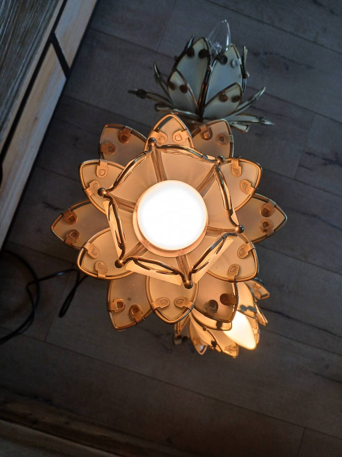 Antique Lotus Flower Lamp