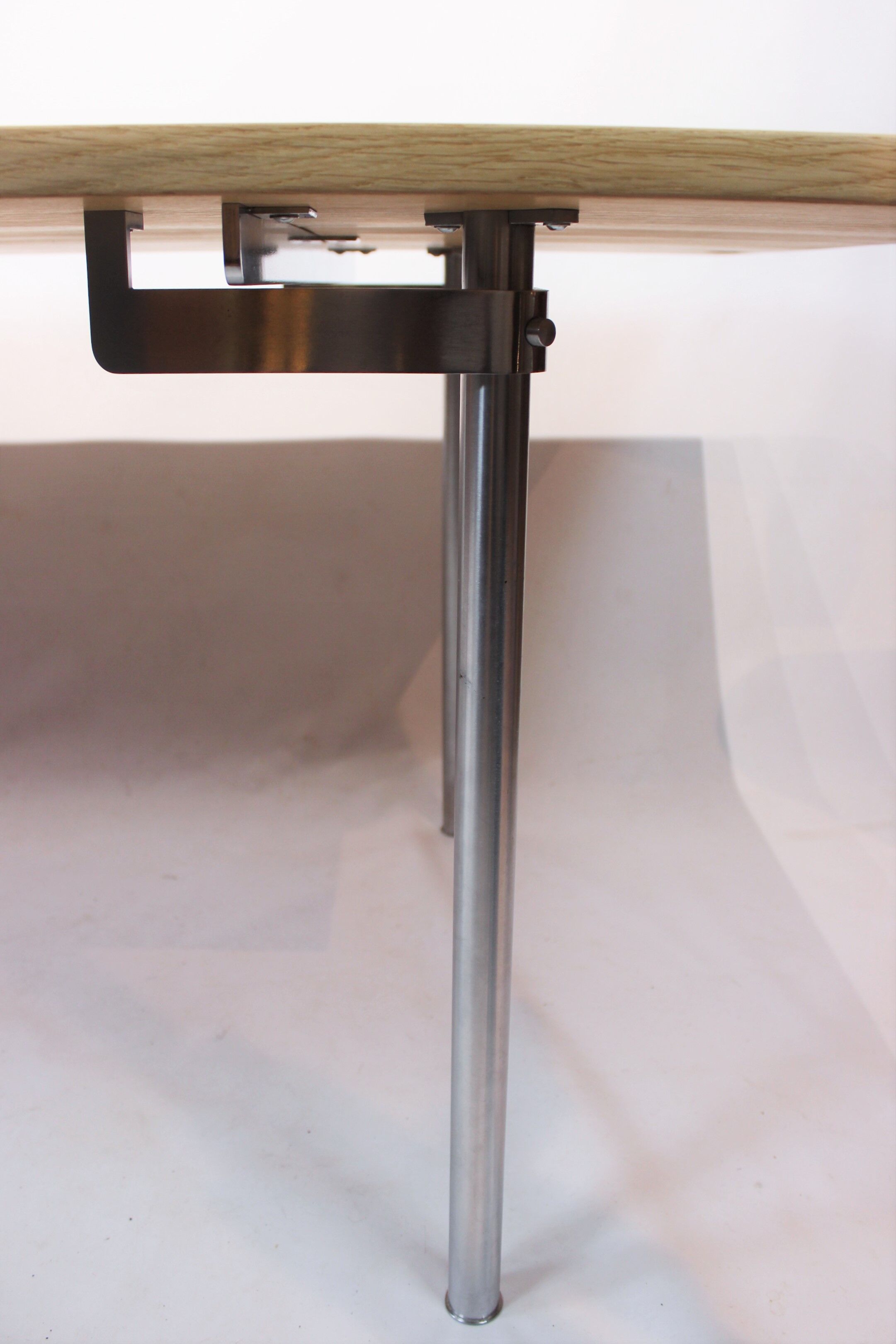 Table à manger, modèle CH318, Hans J. Wegner et Carl Hansen et Fils, 2003