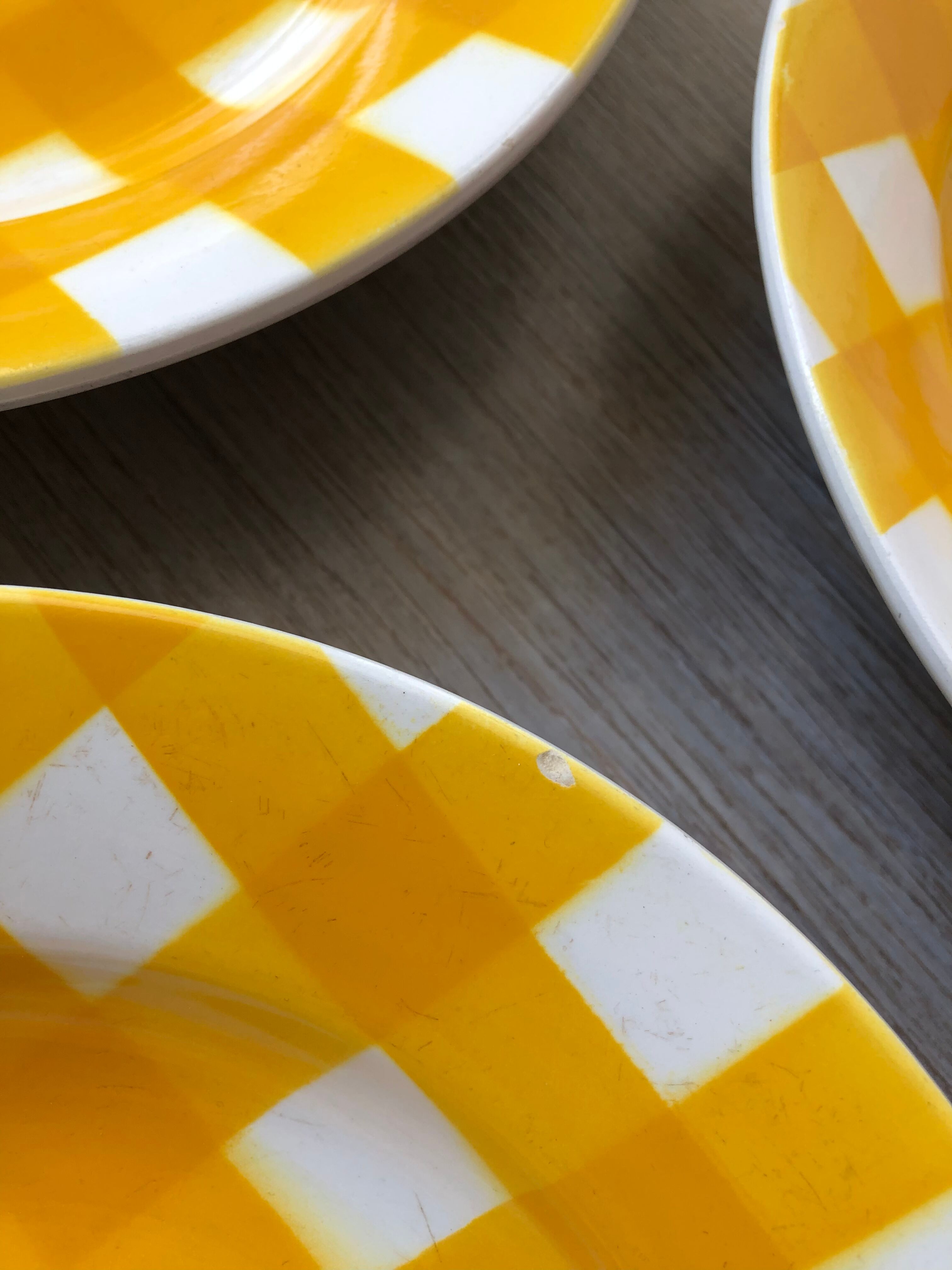 Hollow plates Sarreguemines yellow tiles