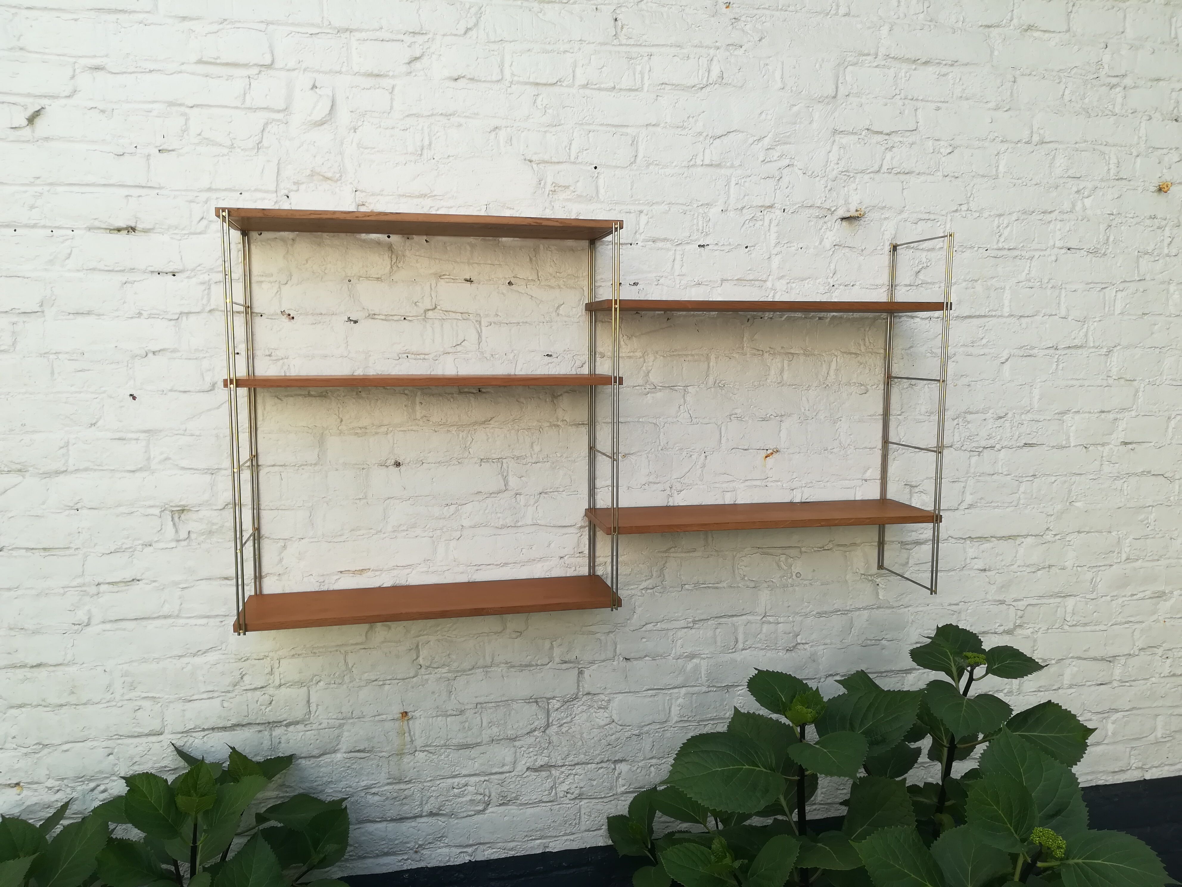 Wall shelf