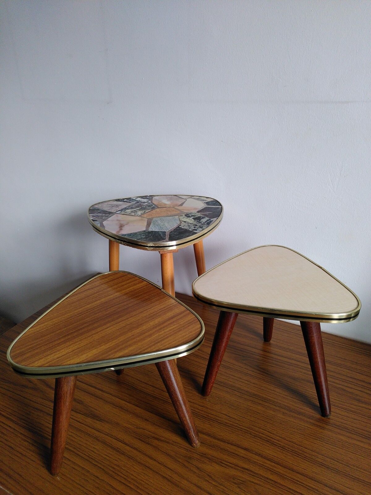 Tripod pedestal set year 50