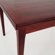 Table en palissandre, design danois, années 1970, fabricant : Skovby